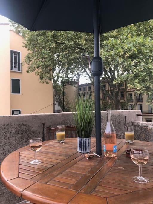 Au Coeur De Ville Avec Terrasse Céret Exterior foto