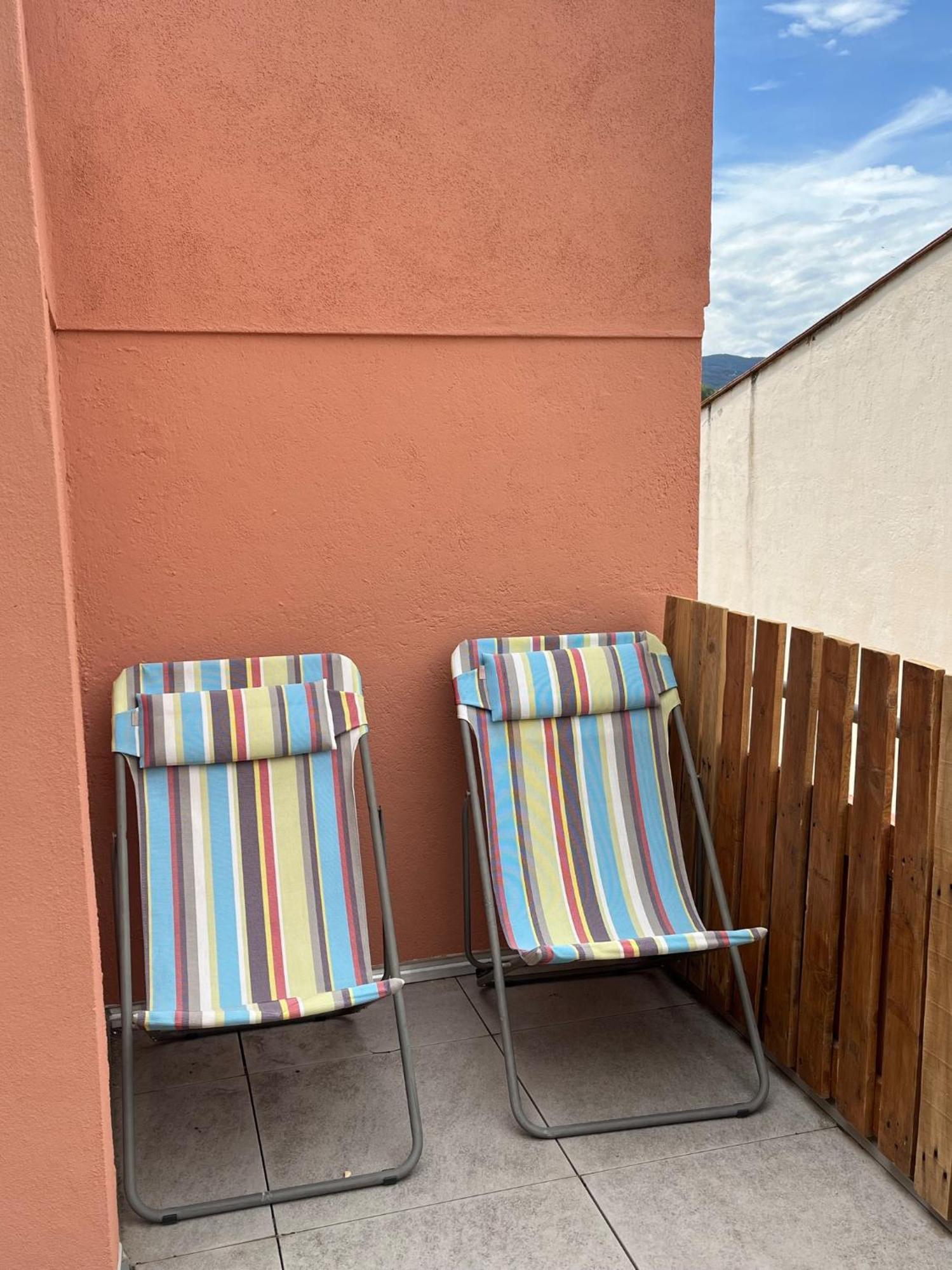 Au Coeur De Ville Avec Terrasse Céret Exterior foto