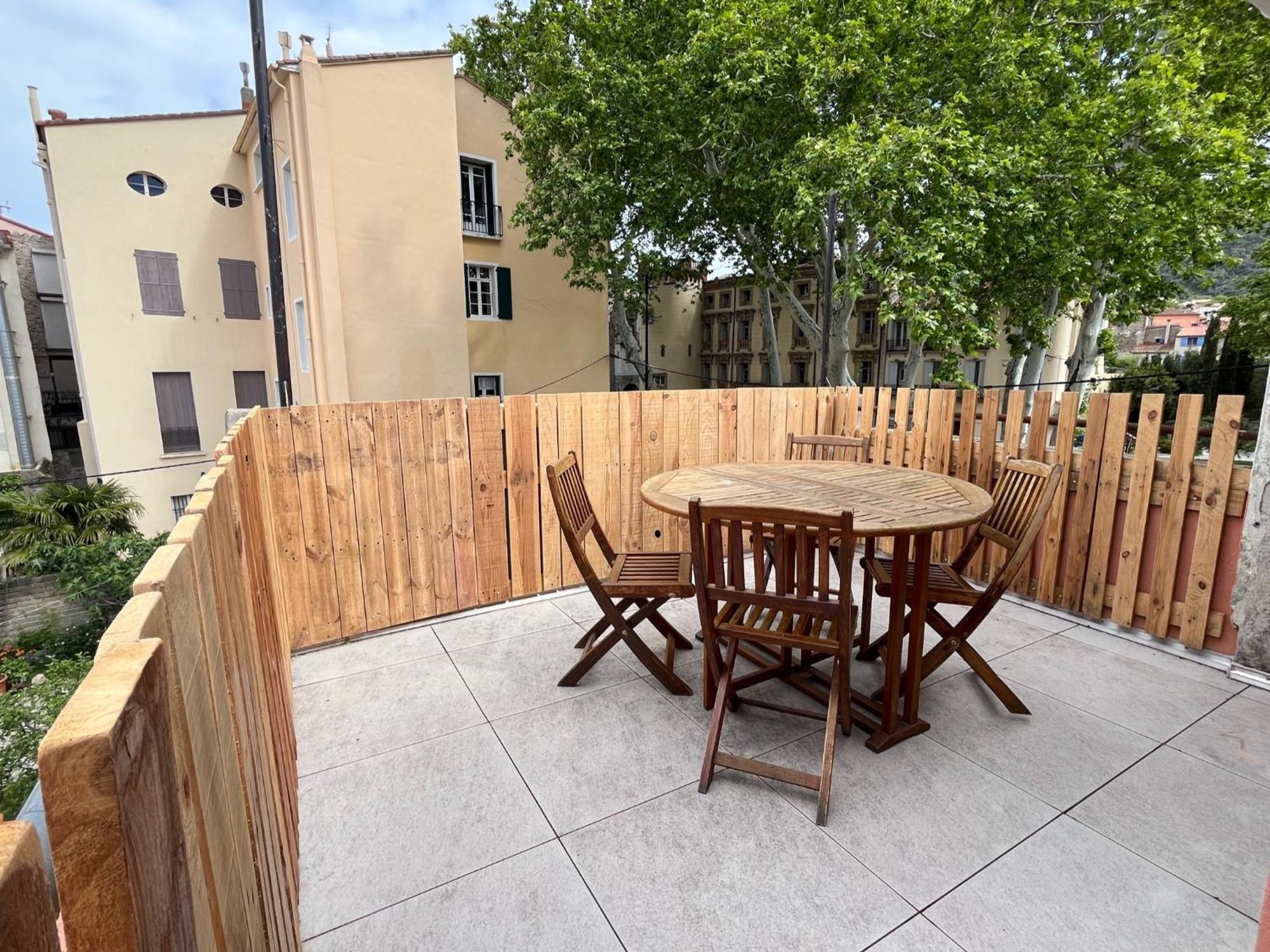 Au Coeur De Ville Avec Terrasse Céret Exterior foto